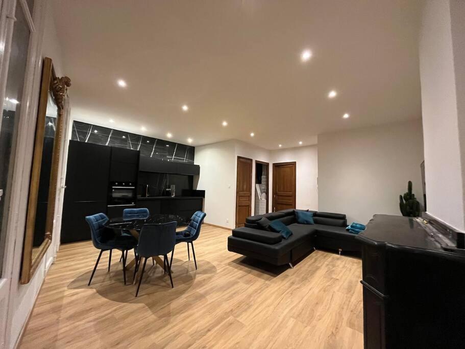 Appartement Haussmannien A 200M Des Halles. Narbonne Exteriér fotografie
